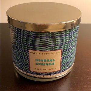 Bath & Body Works Candle Mineral Springs